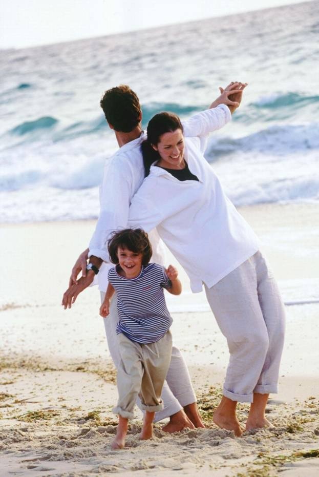 Счастливая семья фото. Встреча с родителями невесты. Красивая семья с тремя детьми. Счастливая семья фото. Красивые высказывания о семье.